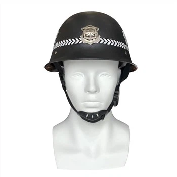 Boj proti výtržníckym prilbe pre políciu